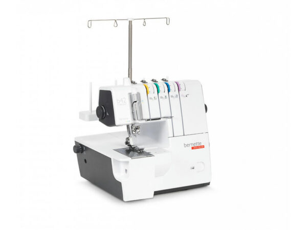Распошивальная машина Bernina Bernette Funlock b42