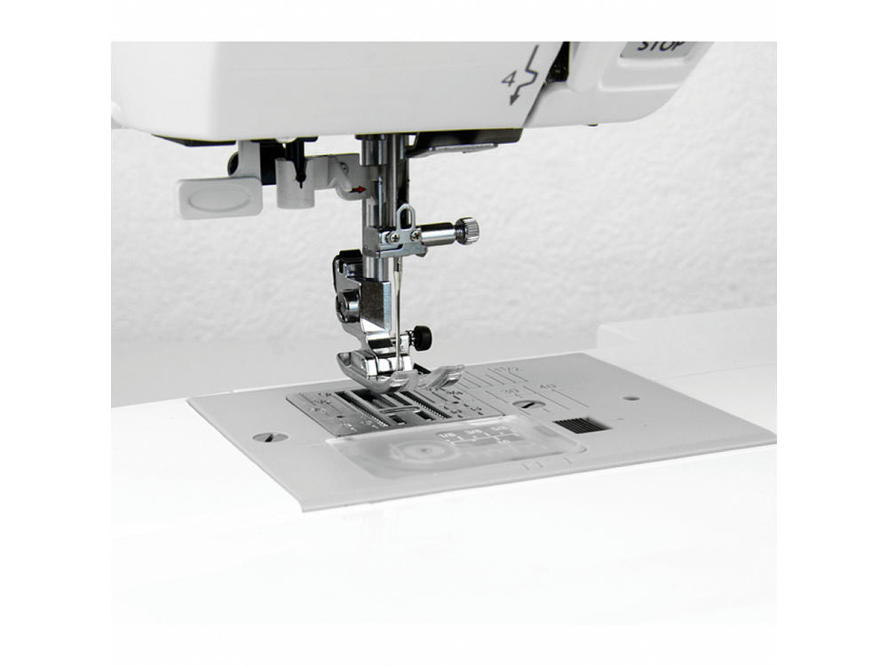 Швейная машина Janome DC 2030