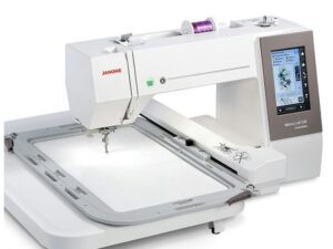 Вышивальная машина Janome Memory Craft 550E