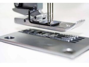 Распошивальная машина Janome CoverPro 7