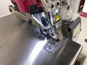 Промышленный 3-х ниточный микрооверлок Aurora A-700DE-3-ES