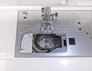 Швейная машина Janome Clio200
