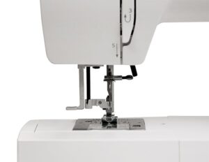 Швейная машина Janome Clio325