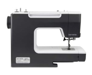 Швейная машина Bernina Bernette b33
