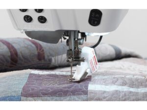 Швейная машина Bernina 880 PLUS