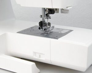 Швейная машина Janome 5060 DC
