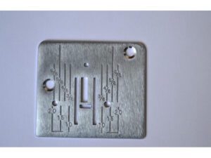 Игольная пластина Family 3004, 3008, 3012, 3016, 3022 / Janome 1018, 1022 и др.