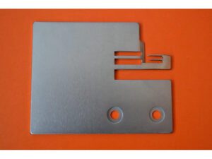 Игольная пластина Singer 14J334/ Jaguar 055D, HQ-095D, 065D и др.