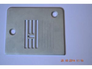 Игольная пластина Singer 1732, 2932, 3116 Simple / Bernina 15, 46 и др.