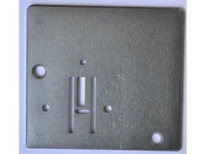 Игольная пластина Pfaff Hobby 301, 303 / Janome 392, 394 и др.