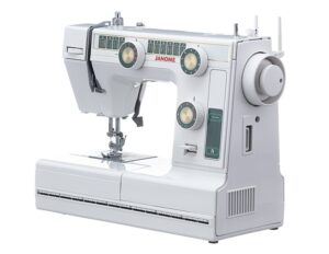 Электромеханическая швейная машина Janome LE22
