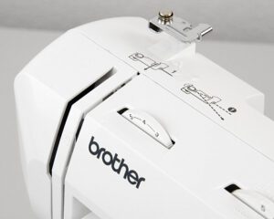 Швейная машина Brother GS 3700