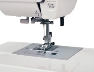 Компьютерная швейная машина Janome DC3900