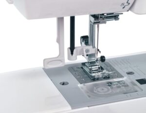 Компьютерная швейная машина Janome DC3900