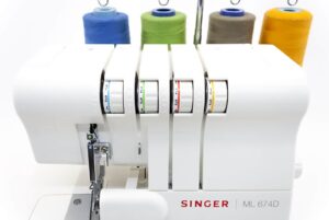 Оверлок Singer MyLock 674D