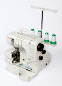 Распошивальная машина Janome CoverPro II