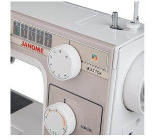 Швейная машина Janome LE-316