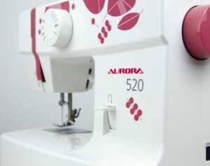 Швейная машина AURORA 520