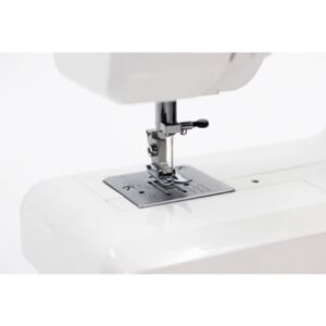 Бытовая швейная машина Janome 3112A