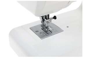 Бытовая швейная машина Janome 331
