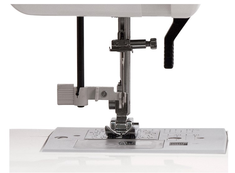 Электромеханическая швейная машина Janome 5117