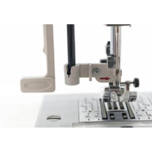 Бытовая швейная машина Janome DC 601