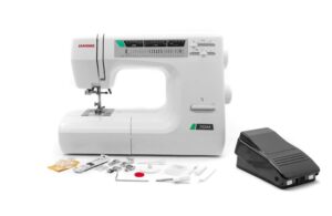 Бытовая швейная машина Janome 7524А