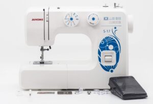 Швейная машина Janome S-17