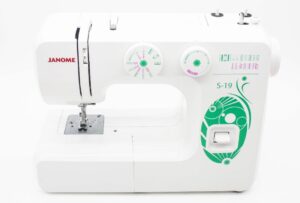 Швейная машина Janome S-19