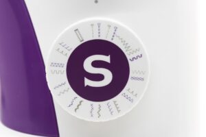 Швейная машина Singer Simple 3250