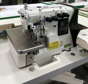 Высокоскоростной 5-ти ниточный промышленный оверлок DOLLOR P10A-5-D2 со стандартным столом