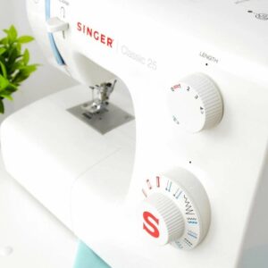 Швейная машина Singer Classic 25