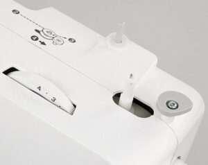 Электромеханическая швейная машина Brother GS3700