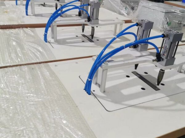 Полуавтоматическая ультразвуковая машина для припаивания резинки VMA V-TC40AT-2ER