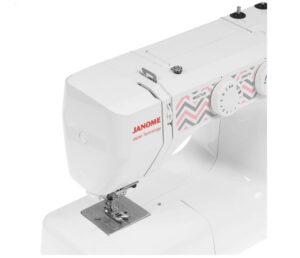 Электромеханическая швейная машина Janome XE 300