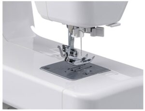 Электромеханическая швейная машина Janome XE337