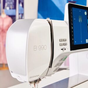 Швейно-вышивальная машина Bernina 990