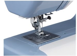 Электромеханическая швейная машина Janome J255